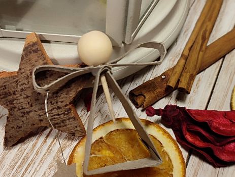 CALENDARIO DELL'AVVENTO CREATIVO - angelo con stellina